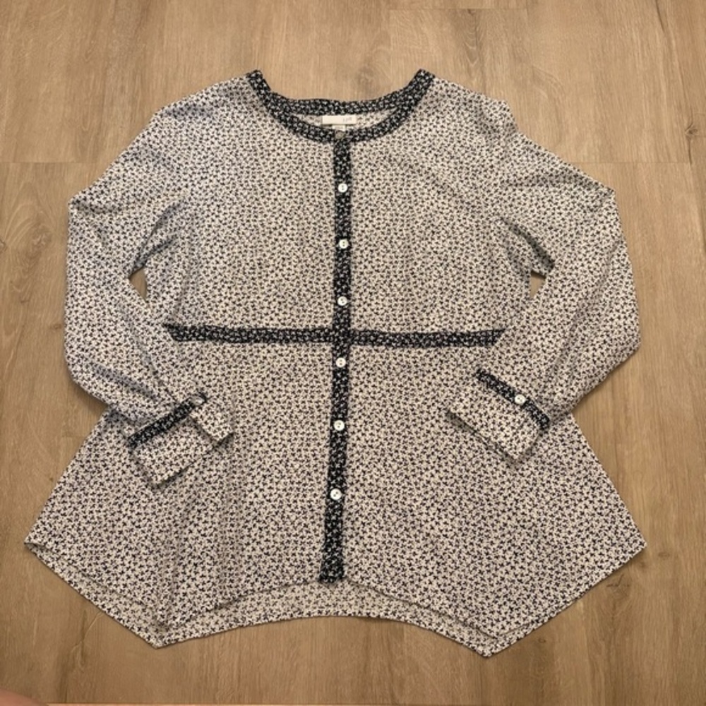 J. Jill Black and White Button Down Shirt Lightweight Ultra Soft Womens Medium